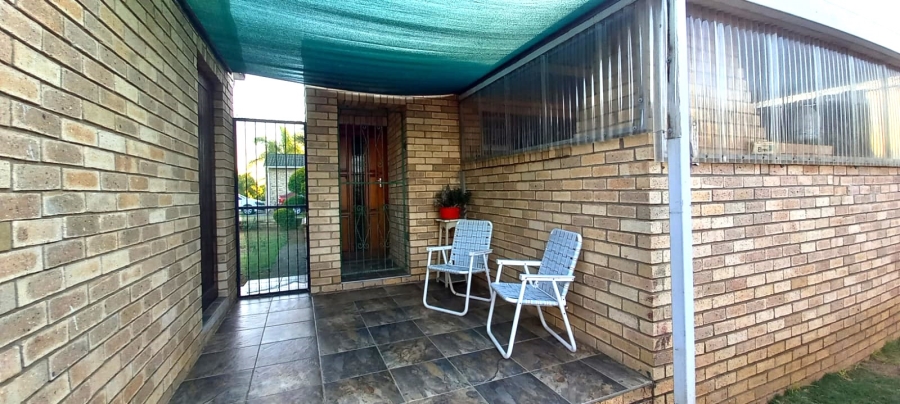 To Let 2 Bedroom Property for Rent in Strelitzia Park Eastern Cape